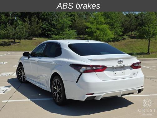 Super White 2021 Toyota Camry SE