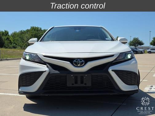 Super White 2021 Toyota Camry SE