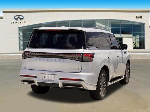 Radiant White 2026 INFINITI QX80 Luxe