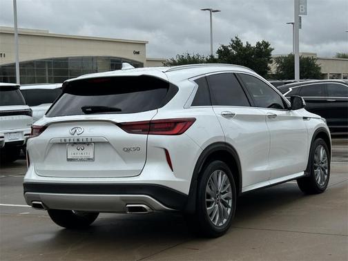 2024 INFINITI QX50 Luxe