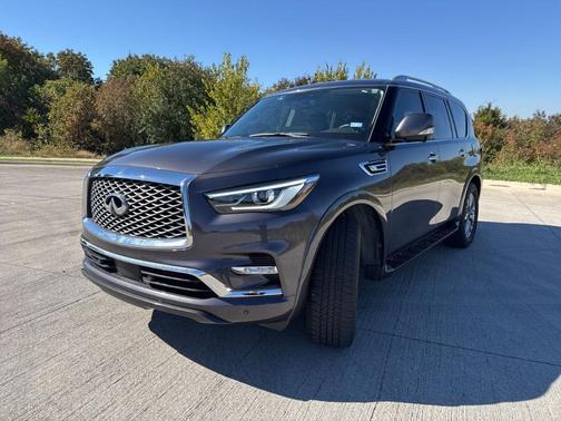 2023 INFINITI QX80 Luxe