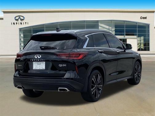 2022 INFINITI QX50 Luxe