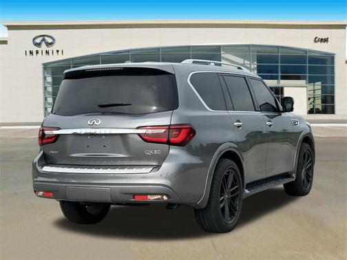 2021 INFINITI QX80 Luxe