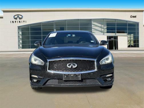 2016 INFINITI Q70 3.7