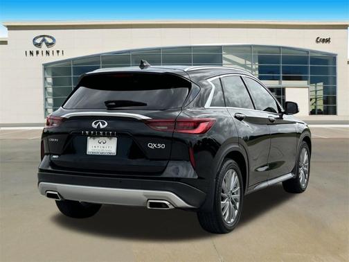2024 INFINITI QX50 Luxe