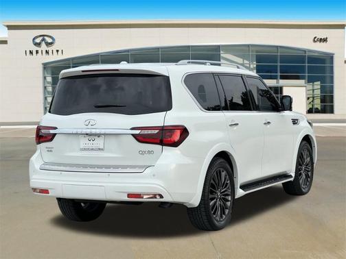 2023 INFINITI QX80 SENSORY