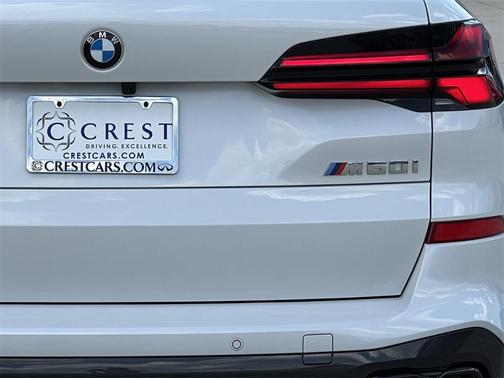 2024 BMW X5 M60i