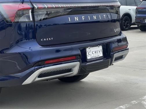 2025 INFINITI QX80 Luxe