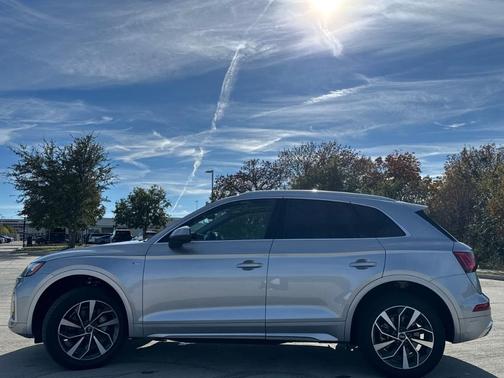 2022 Audi Q5 45 S line quattro Premium