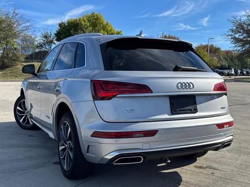 2022 Audi Q5 45 S line quattro Premium