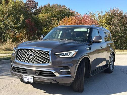 2023 INFINITI QX80 Luxe