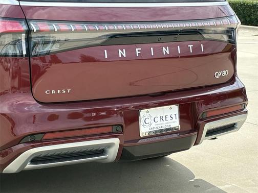 2025 INFINITI QX80 Luxe