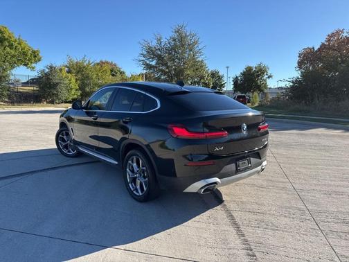 2024 BMW X4 xDrive30i