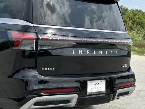 2025 INFINITI QX80 Luxe