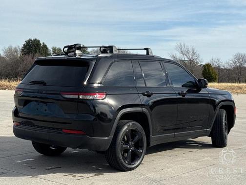 2023 Jeep Grand Cherokee Laredo