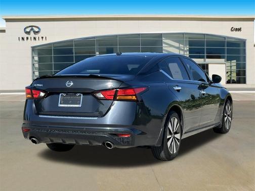2022 Nissan Altima 2.5 SL
