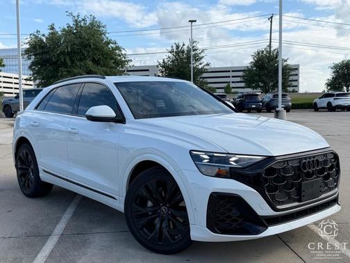 Glacier White Metallic 2025 Audi Q8 55 Premium