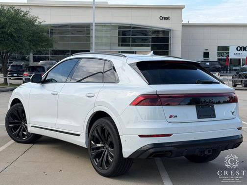 Glacier White Metallic 2025 Audi Q8 55 Premium