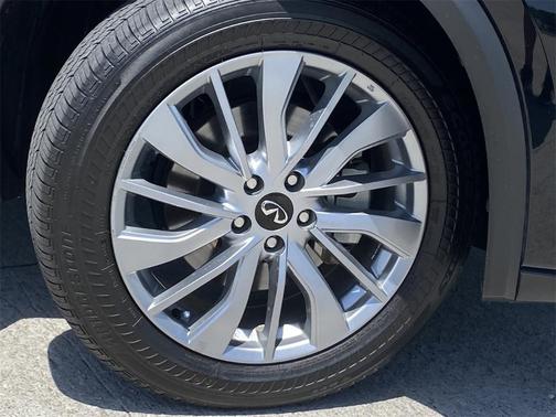 2024 INFINITI QX50 Luxe