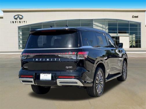 2025 INFINITI QX80 Luxe