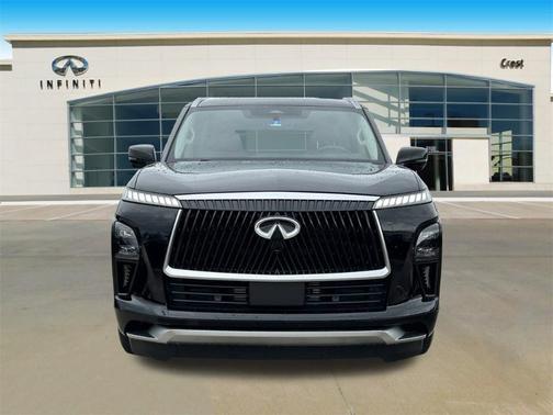 2025 INFINITI QX80 Luxe