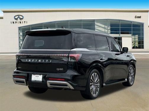 2025 INFINITI QX80 Luxe