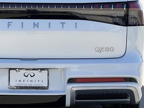 2025 INFINITI QX80 Luxe