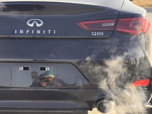 2022 INFINITI Q60 LUXE