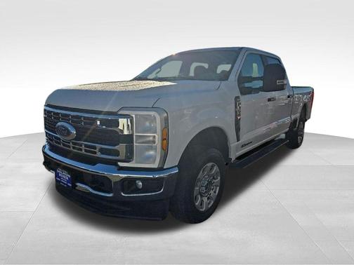 Oxford White 2024 Ford F-350 XLT