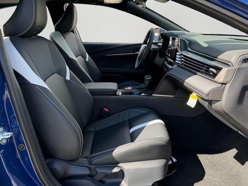 08q4 2026 Toyota Camry SE