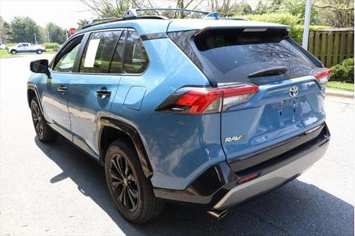 2023 Toyota RAV4 Hybrid SE