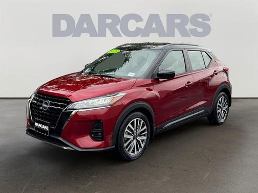 2023 Nissan Kicks SR