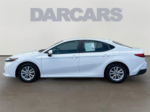 Ice 2025 Toyota Camry LE