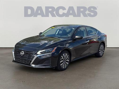 Super Black Clearcoat 2024 Nissan Altima 2.5 SV