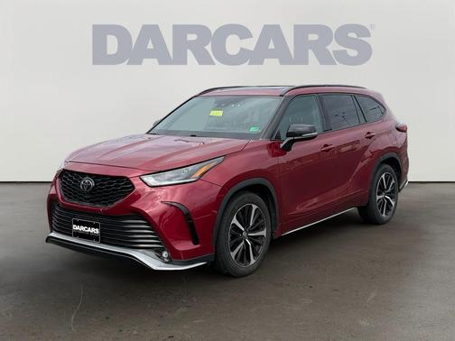 Ruby Flare Pearl 2022 Toyota Highlander XSE