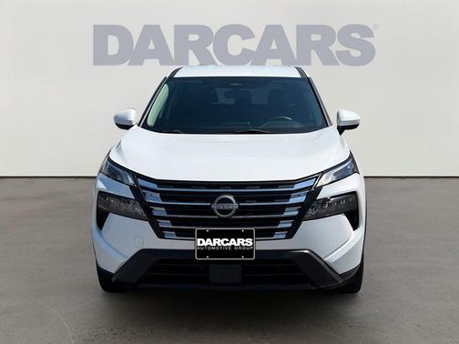 Everest White Pearl 2024 Nissan Rogue SV