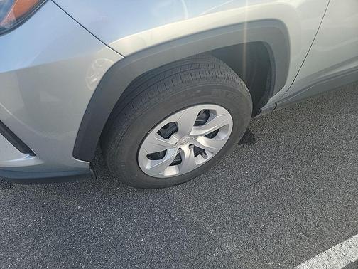 Silver Sky 2024 Toyota RAV4 LE