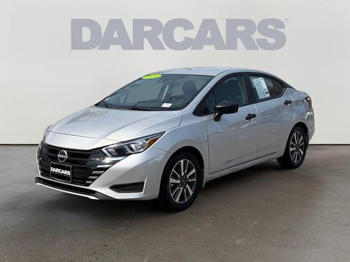 Brilliant Silver Metallic 2024 Nissan Versa 1.6 S