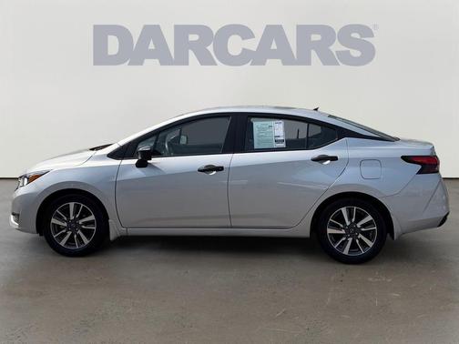 Brilliant Silver Metallic 2024 Nissan Versa 1.6 S