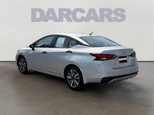 Brilliant Silver Metallic 2024 Nissan Versa 1.6 S