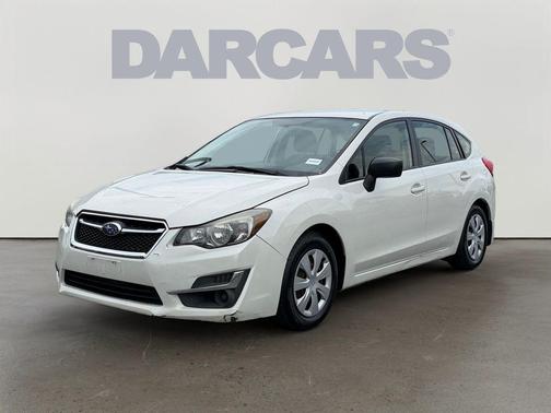 Crystal White Pearl 2015 Subaru Impreza 2.0i