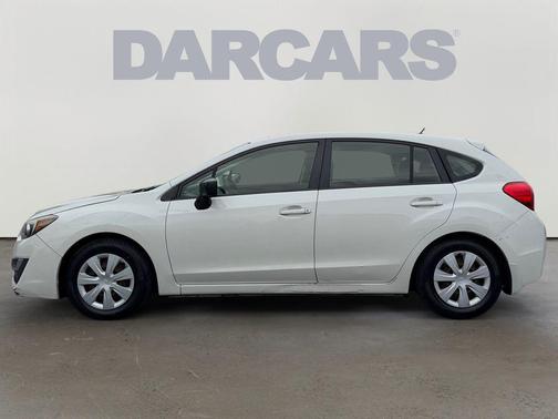 Crystal White Pearl 2015 Subaru Impreza 2.0i