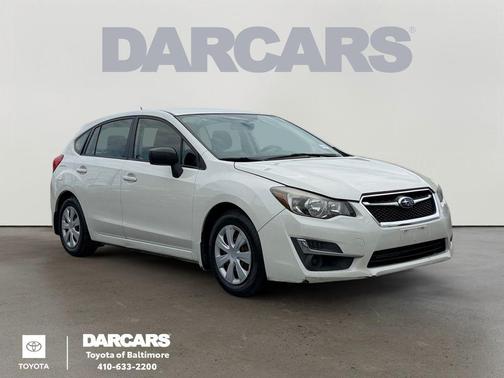 Crystal White Pearl 2015 Subaru Impreza 2.0i