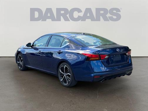 Deep Blue Pearl 2024 Nissan Altima SR FWD
