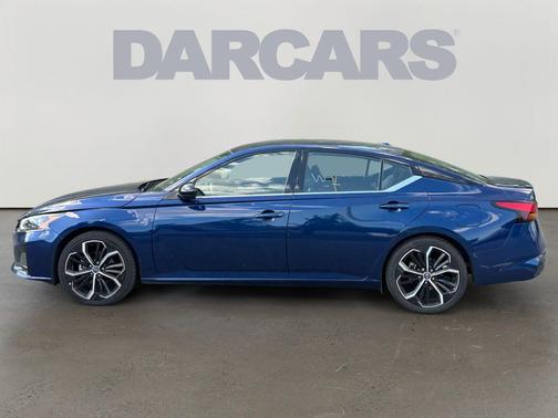 Deep Blue Pearl 2024 Nissan Altima SR FWD