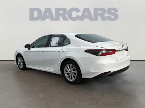 Ice 2024 Toyota Camry LE