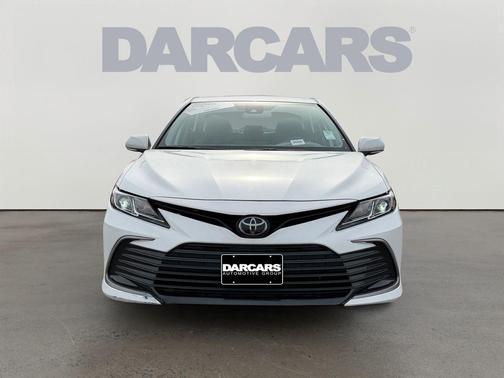Ice 2024 Toyota Camry LE