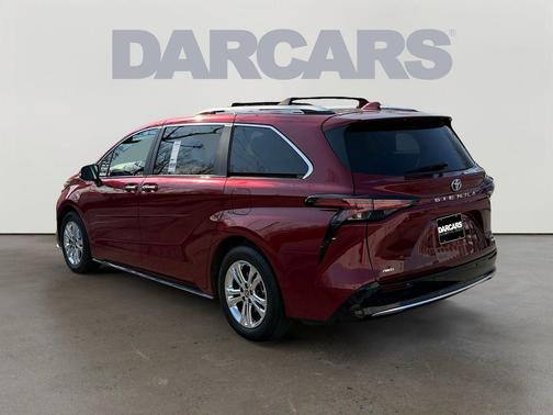 2024 Toyota Sienna Platinum