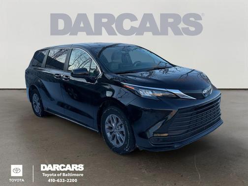 2025 Toyota Sienna LE