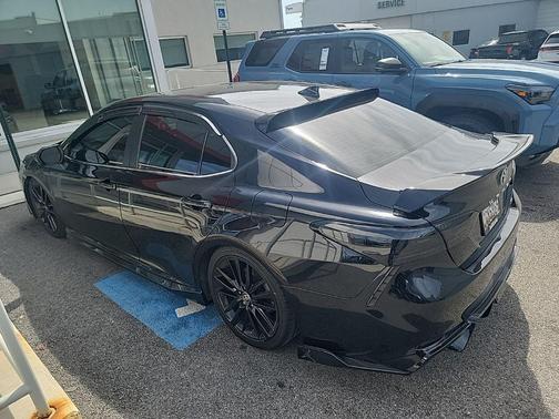 Midnight Black Metallic 2022 Toyota Camry SE